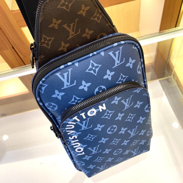 LOUIS VUITTON AVENUE NM CROSSBODY BAG MONOGRAM BLUE 31CM M23782 - Image 8