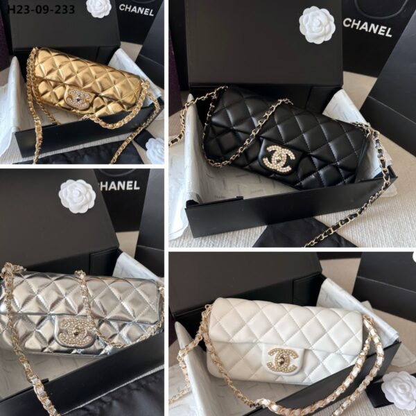 CHANEL PEARL CLUTCH WITH CHAIN WHITE 25CM - Image 2