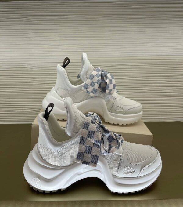 LOUIS VUITTON ARCHLIGHT SNEAKERS AZUR WHITE 1AACPW - Image 6
