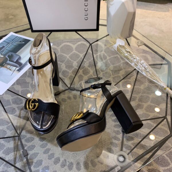GUCCI GG LEATHER HEELED SANDAL BLACK - Image 4