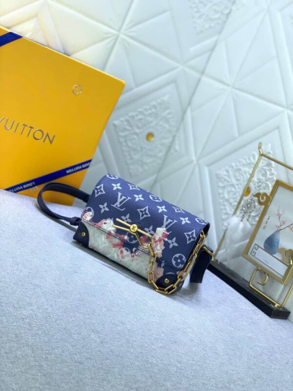 LOUIS VUITTON STEAMER WEARABLE WALLET BLUE 18CM - Image 2
