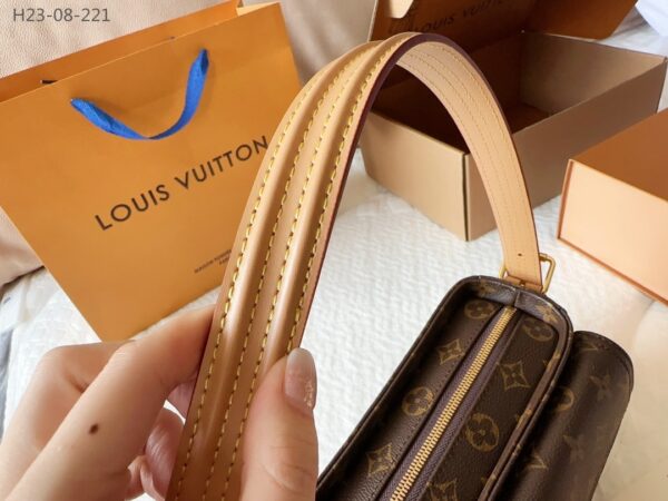 LOUIS VUITTON VIVA CITE MM IN MONOGRAM CANVAS 30CM - Image 8