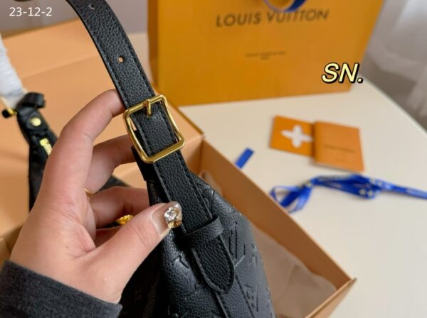 LOUIS VUITTON SAC SPORT BAG MONOGRAM EMPREINTE BLACK 26CM M46610 - Image 2