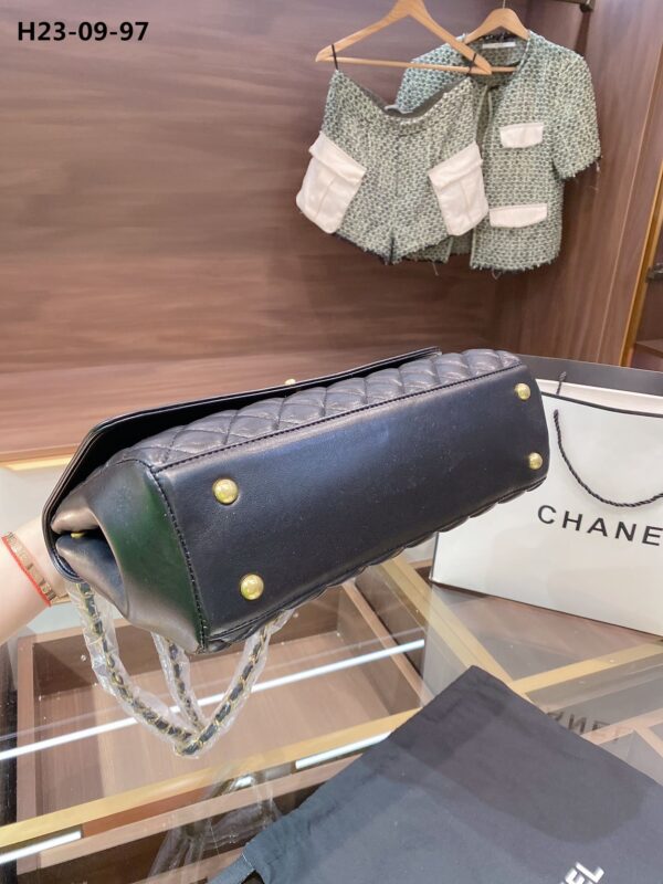 CHANEL TIMELESS CC FLAP MAXI BLACK 31CM - Image 8