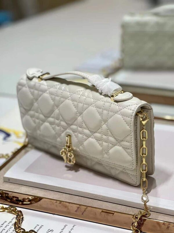 DIOR POCHETTE LADY CON ASA SUPERIOR WHITE 21CM S0980ONMJ M030 - Image 3