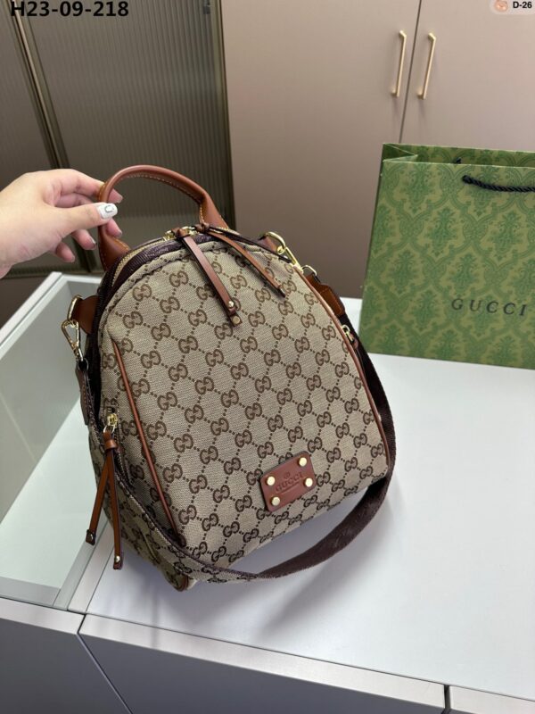 GUCCI SUPREME CANVAS BACKPACK BEIGE 29CM - Image 3