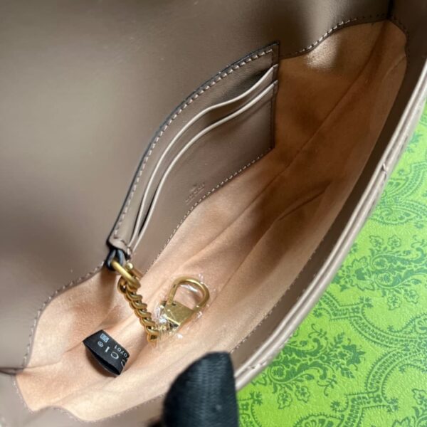 GUCCI GG MARMONT MATELASSÉ CHAIN MINI BAG BEIGE 20CM - Image 4