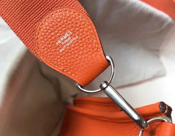 HERMES CLEMENCE EVELYNE PM 30CM ORANGE FEU - Image 8