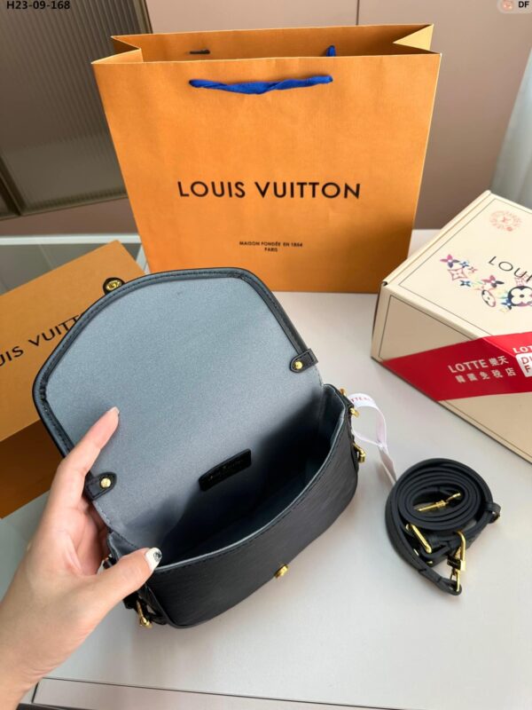 LOUIS VUITTON SAUMUR BB BAG BLACK 20CM M23469 - Image 4