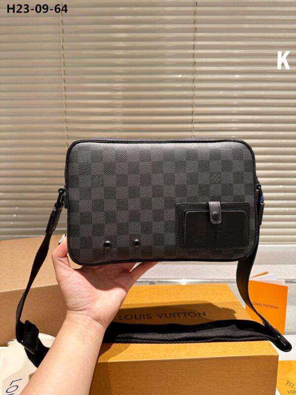 LOUIS VUITTON ALPHA MESSENGER DAMIER BLACK 27CM - Image 3