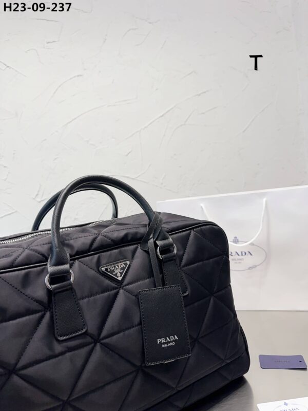 PRADA QUILTED RE NYLON TRAVEL BAG BLACK 43CM 2VA0092DGWF0002VOOO - Image 4