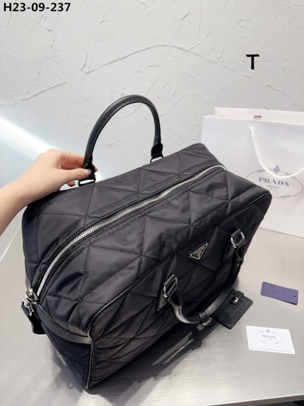 PRADA QUILTED RE NYLON TRAVEL BAG BLACK 43CM 2VA0092DGWF0002VOOO - Image 6
