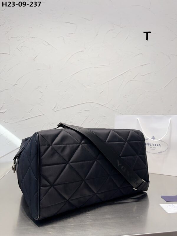 PRADA QUILTED RE NYLON TRAVEL BAG BLACK 43CM 2VA0092DGWF0002VOOO - Image 7