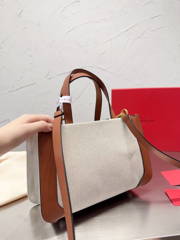 VALENTINO GARAVANI SMALL VLOGO SIGNATURE TOTE BAG WHITE 22CM 2W2B0K96YJHV8S - Image 5