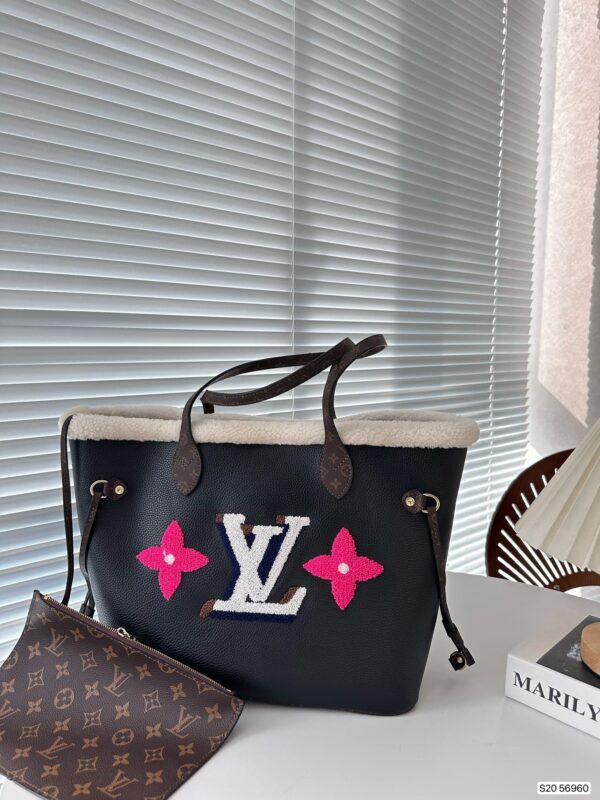 LOUIS VUITTON SHEARLING MONOGRAM NEVERFULL MM BAG BLACK 33CM - Image 5