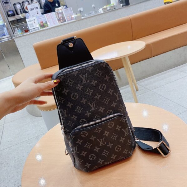 LOUIS VUITTON LOUIS VUITTON AVENUE SLINGBAG MONOGRAM BLACK 31CM M45897 - Image 2