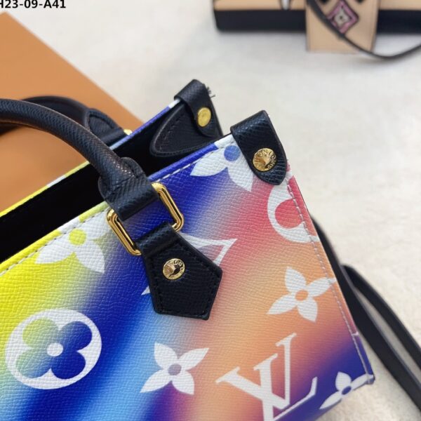 LOUIS VUITTON ONTHEGO MONOGRAM MULTICOLOR 22CM - Image 5