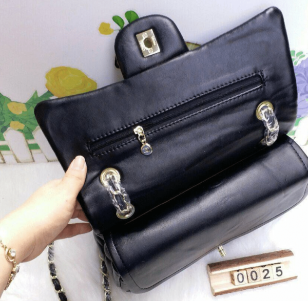 CHANEL FLAP BAG WITH CAMELLIA FLOWER CHAIN BLACK 26CM - Image 3