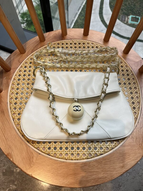 CHANEL LEATHER CUE BALL FOLDOVER BAG IVORY 26CM - Image 9