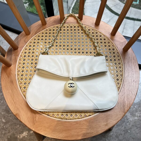 CHANEL LEATHER CUE BALL FOLDOVER BAG IVORY 26CM - Image 10