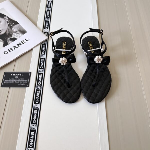 CHANEL BLACK QUILTED LEATHER WITH WHITE CAMELLIA CC LOGO SANDALS G45258 X01000 94305 - Image 2