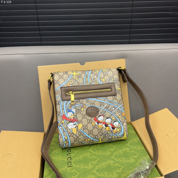 GUCCI DISNEY X GUCCI DONALD DUCK MESSENGER BAG 24CM 645054 2O4AT 8679 - Image 3