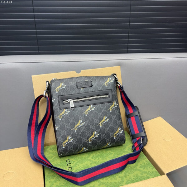 GUCCI DISNEY X GUCCI TIGER MESSENGER BAG 24CM 474137 G0KAN 8992 - Image 2