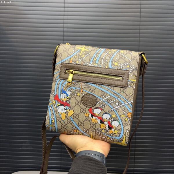 GUCCI DISNEY X GUCCI DONALD DUCK MESSENGER BAG 24CM 645054 2O4AT 8679 - Image 4