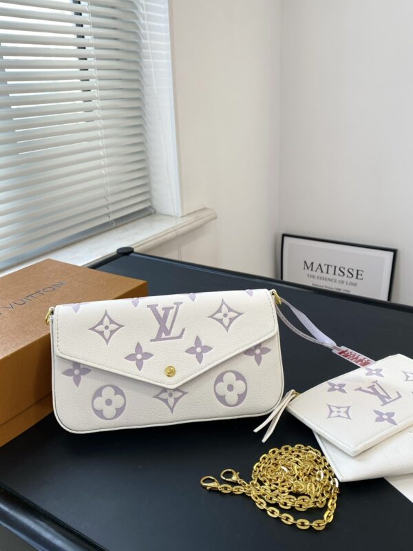 LOUIS VUITTON POCHETTE FELICIE BAG IN LATTE AND BUBBLE TEA 22CM - Image 3