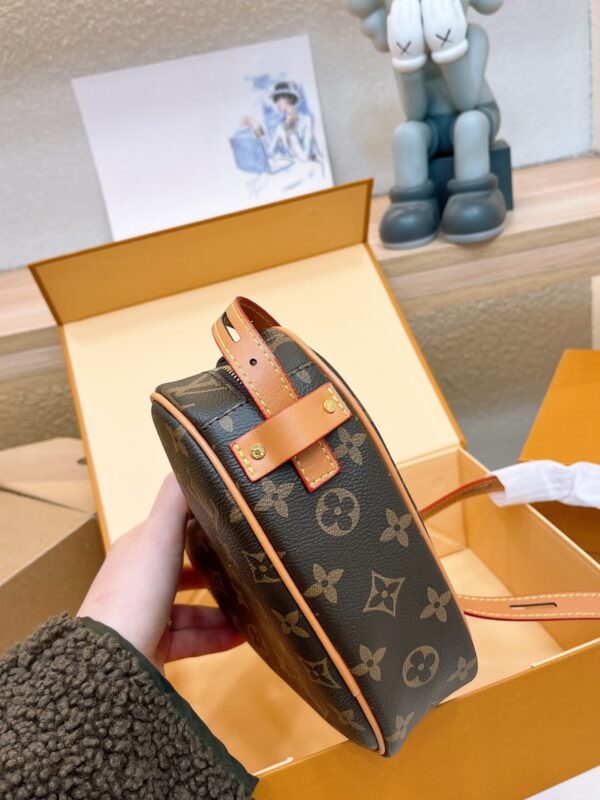 LOUIS VUITTON COEUR HEART BAG GAME ON MONOGRAM 21CM M57456 - Image 3