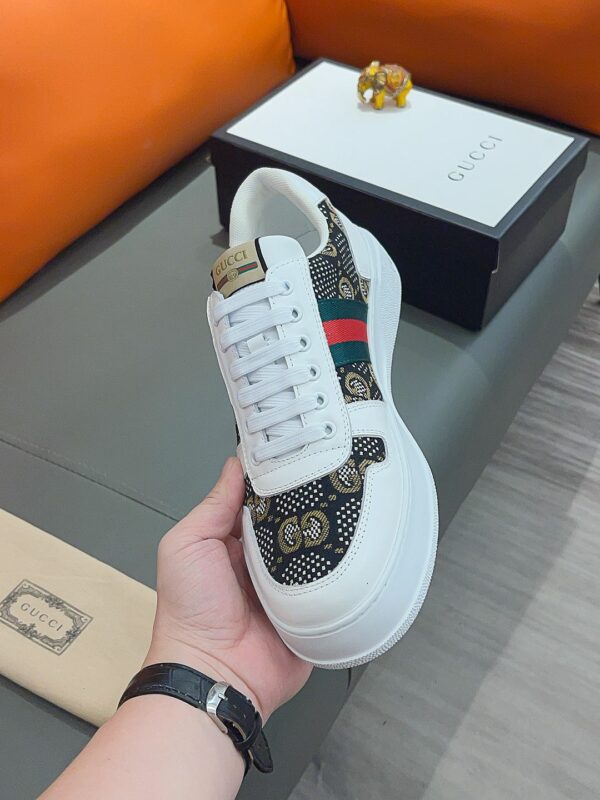 GUCCI SCREENER GG HIGH TOP SNEAKER IN WHITE AND BLACK - Image 4