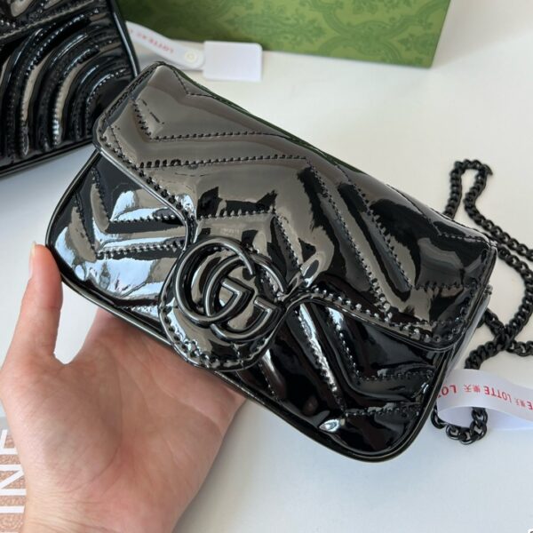 GUCCI GG MARMONT PATENT SUPER MINI BAG BLACK PATENT 476433 AACDE 1000 - Image 2