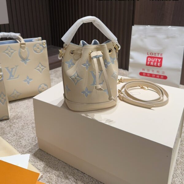 LOUIS VUITTON NANO NOÉ CANDY BLUE 13CM - Image 2
