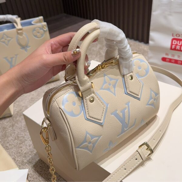 LOUIS VUITTON SPEEDY BANDOULIÈRE 20 CANDY BLUE 20CM M46883 - Image 2