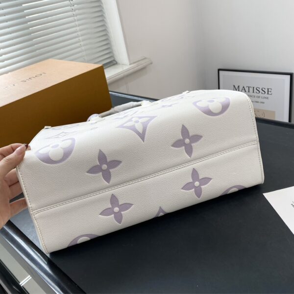 LOUIS VUITTON ONTHEGO MM BAG LATTE AND BUBBLE TEA 34CM M23937 - Image 3