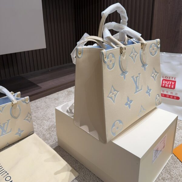 LOUIS VUITTON ONTHEGO PM CANDY BLUE 25CM M46833 - Image 4