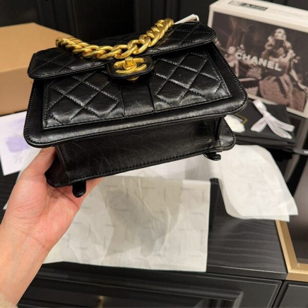 CHANEL 23S RETRO BACKPACK WITH GOLD HARDWARE BLACK 22CM - Image 4