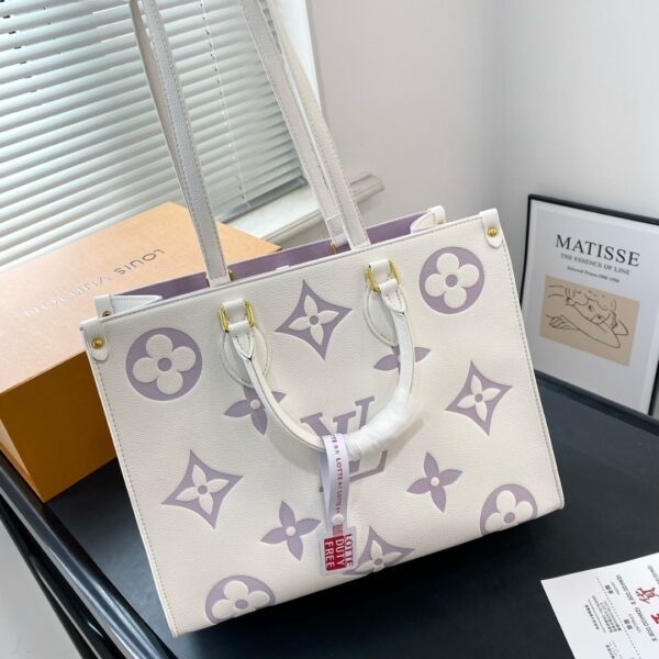 LOUIS VUITTON ONTHEGO MM BAG LATTE AND BUBBLE TEA 34CM M23937 - Image 4
