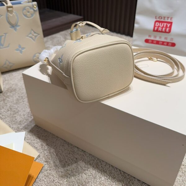 LOUIS VUITTON NANO NOÉ CANDY BLUE 13CM - Image 5