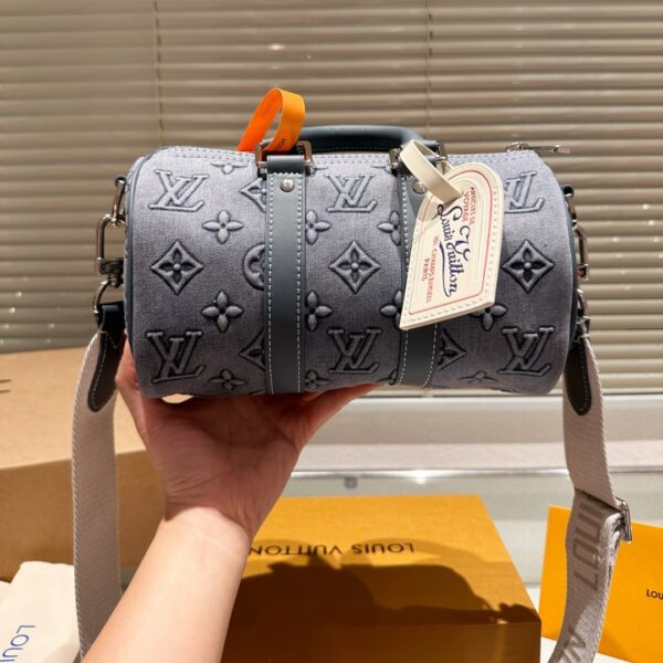 LOUIS VUITTON KEEPALL BANDOULIÈRE 25 MONOGRAM WASHED DENIM CANVAS 24CM M22762 - Image 5