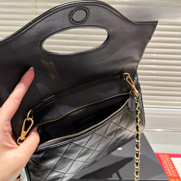 CHANEL 24C WOC 31 RUE CAMBON BLACK SHINY GHW BLACK 25CM - Image 5