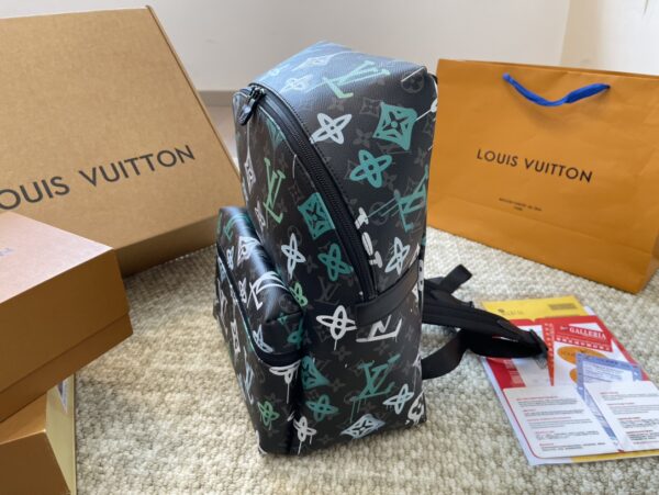 LOUIS VUITTON DISCOVERY BACKPACK GRAFFITI GREEN 36CM M21395 - Image 2
