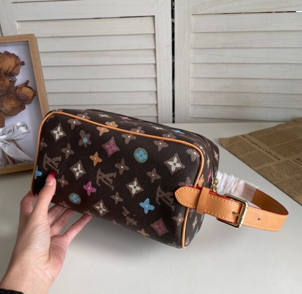 LOUIS VUITTON LOCKER DOPP KIT MONOGRAM CRAGGY CHOCOLATE 28CM M47069 - Image 2
