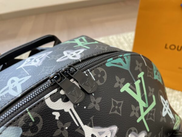 LOUIS VUITTON DISCOVERY BACKPACK GRAFFITI GREEN 36CM M21395 - Image 6