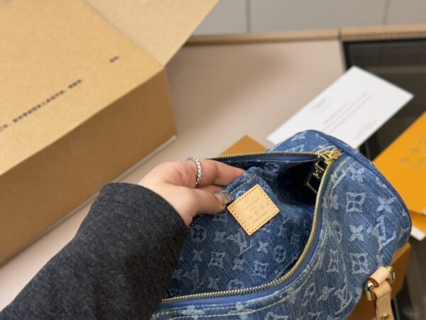 LOUIS VUITTON HILLS POCHETTE DENIM BLUE 27CM M82949 - Image 7