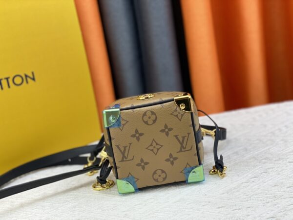 LOUIS VUITTON NÉO PURSE LV CHARMS MONOGRAM BROWN 15CM M82885 - Image 5