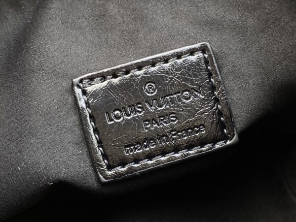 LOUIS VUITTON NÉO PURSE LV CHARMS BLACK 15CM M82886 - Image 9
