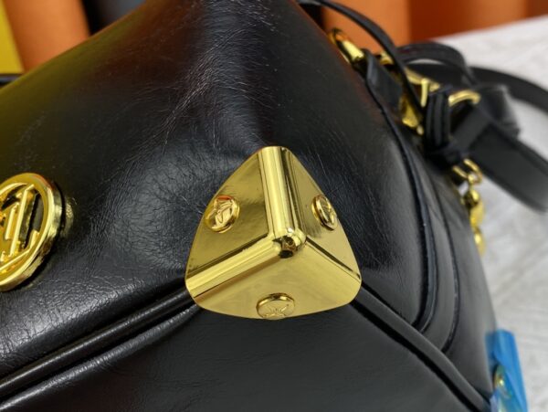 LOUIS VUITTON NÉO PURSE LV CHARMS BLACK 15CM M82886 - Image 7