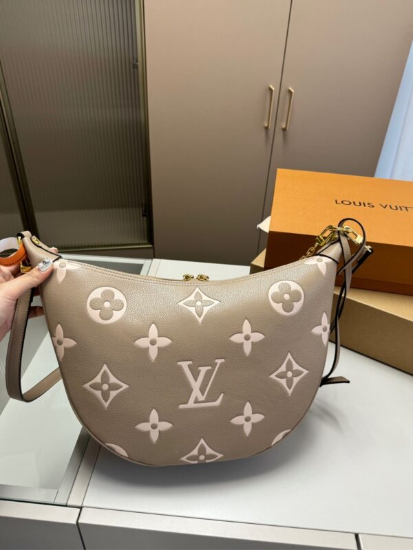 LOUIS VUITTON LOOP HOBO DOVE GRAY 32CM M46738 - Image 5