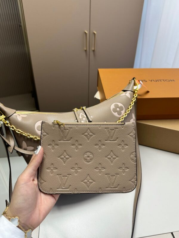 LOUIS VUITTON LOOP HOBO DOVE GRAY 32CM M46738 - Image 6